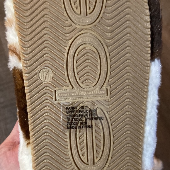 BeBe soft Animal Print Slide Sandals - Picture 6 of 9